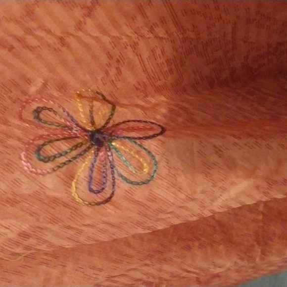 Embroidered wrap skirt - Picture 4 of 8